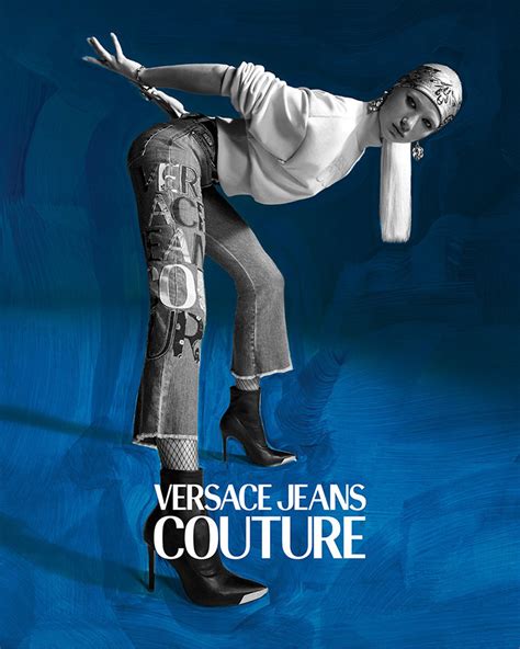 versace jeans ad campaign borse